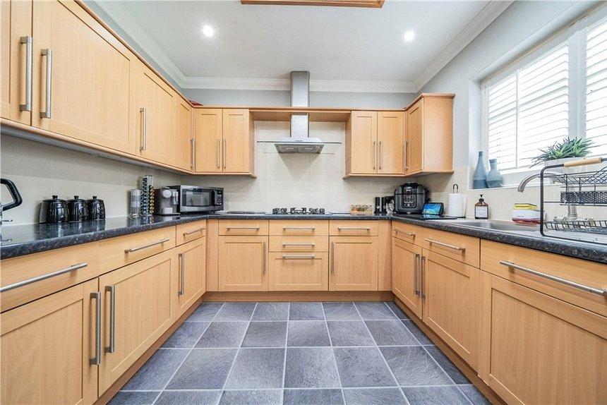 under offer cornwall road london 16569 - Gibbs Gillespie