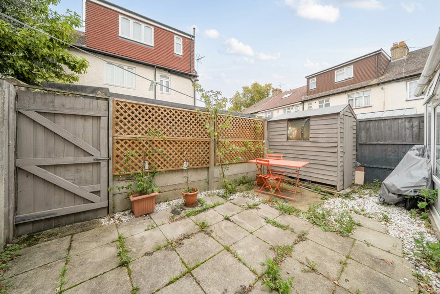 under offer lionel road north london 16644 - Gibbs Gillespie