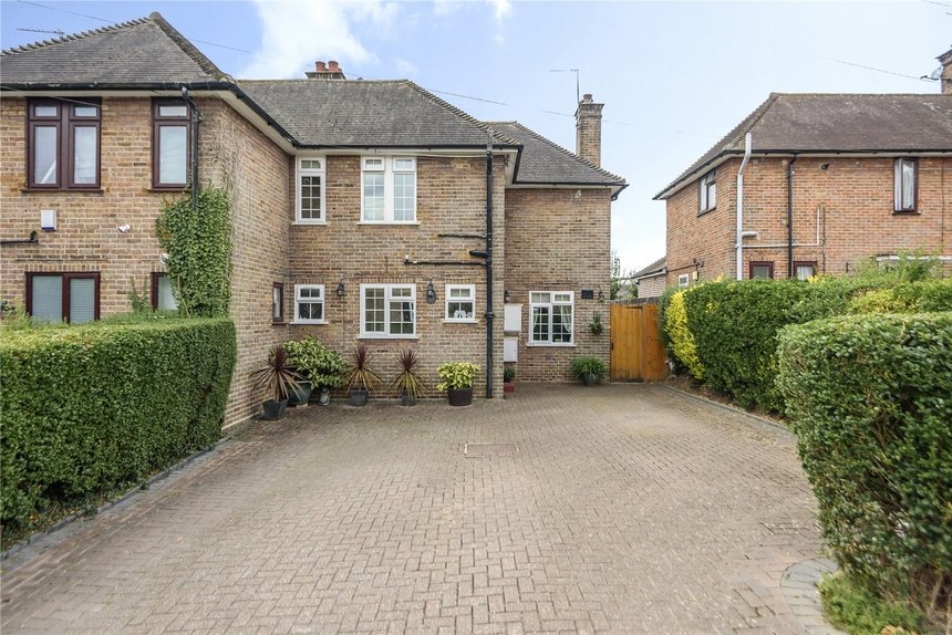 3 bedroom House for sale in Reservoir Road, Ruislip, Middlesex, HA4