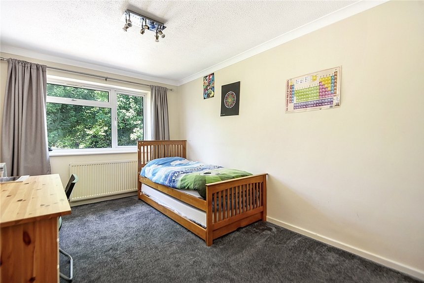 3 bedroom House for sale in Farmlands, Pinner, Middlesex, HA5 Gibbs