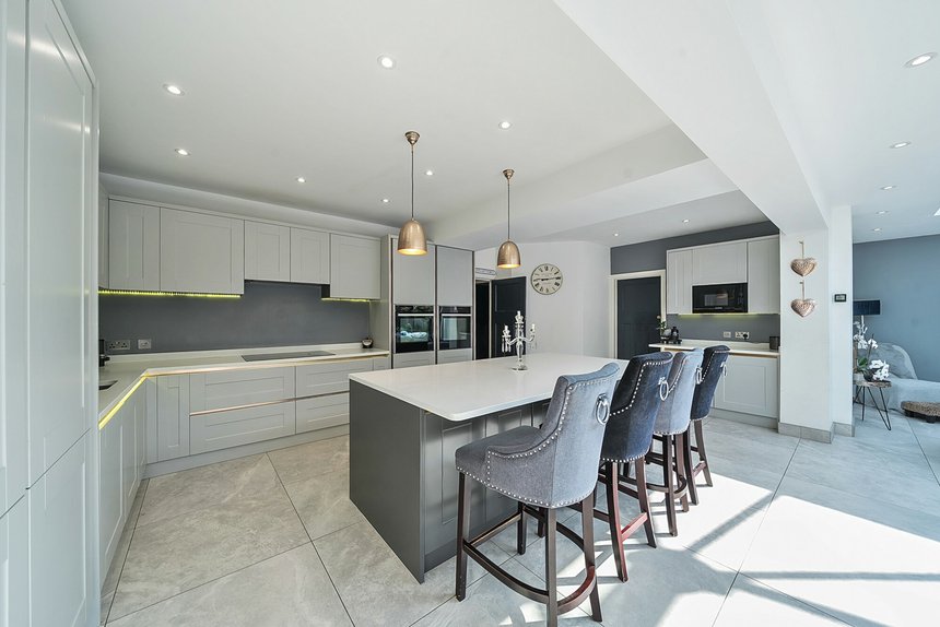 for sale oaklands avenue london 16814 - Gibbs Gillespie