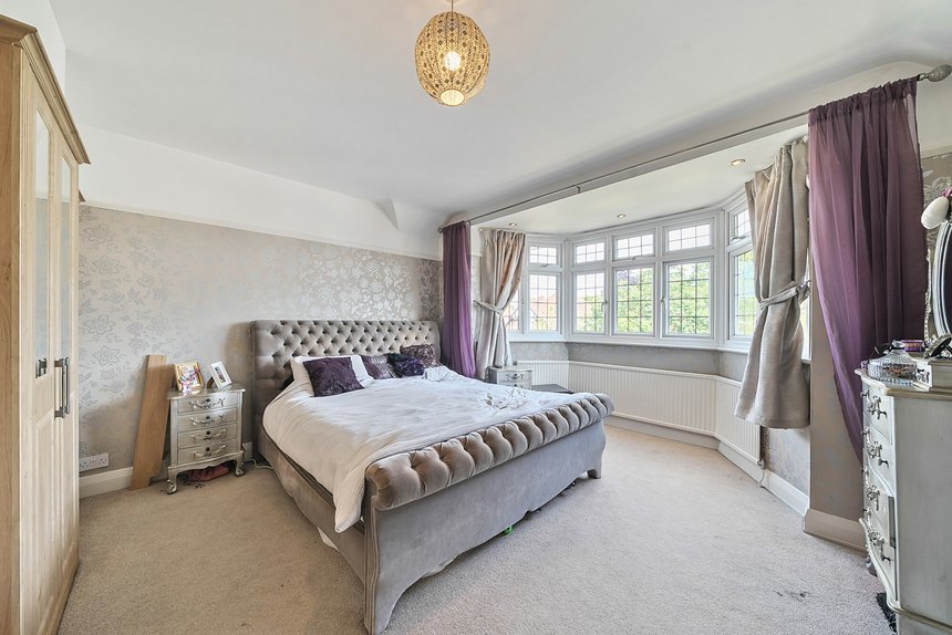 for sale oaklands avenue london 16814 - Gibbs Gillespie