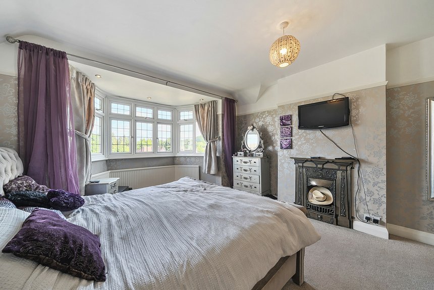 for sale oaklands avenue london 16814 - Gibbs Gillespie