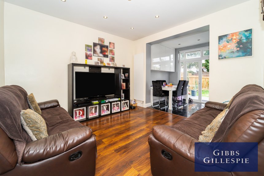 available 56 london 16858 - Gibbs Gillespie