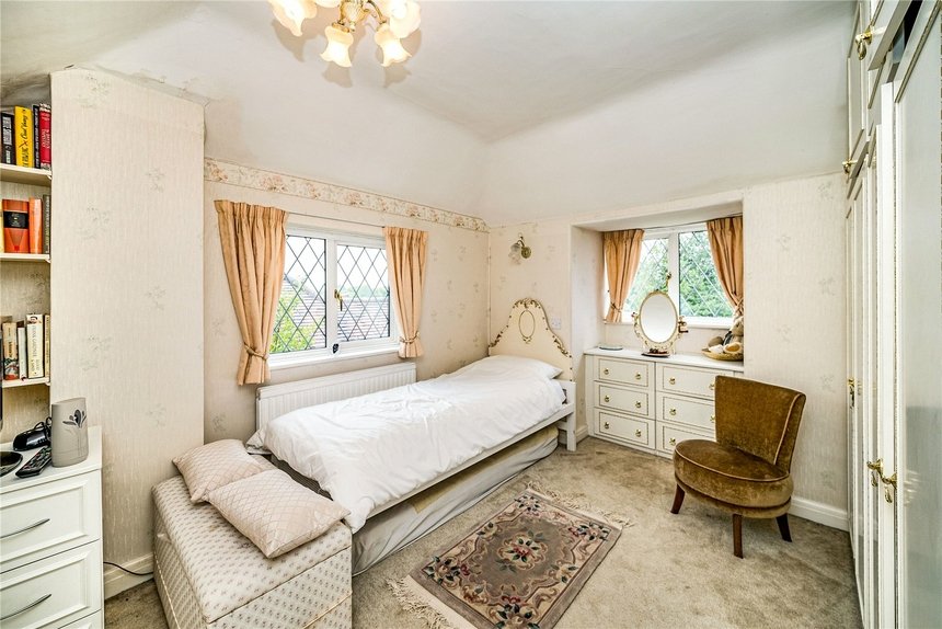 2 bedroom House for sale in Middle Road, Higher Denham, UB9 Gibbs