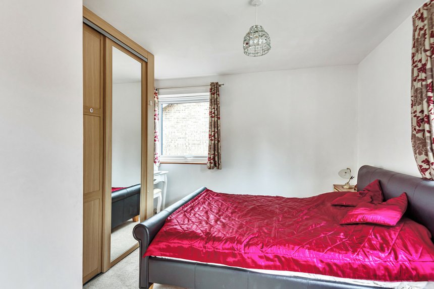 under offer south cottage drive london 16928 - Gibbs Gillespie