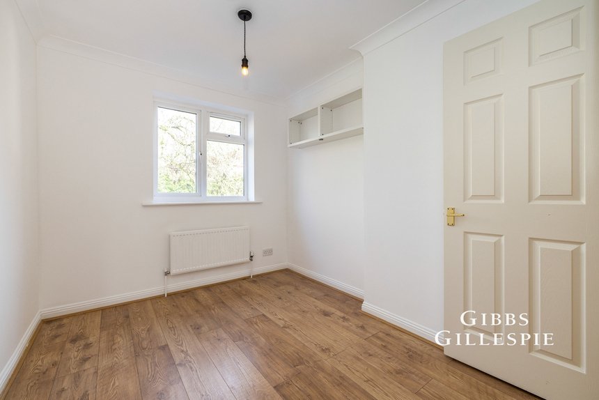 to let baycroft close london 17051 - Gibbs Gillespie