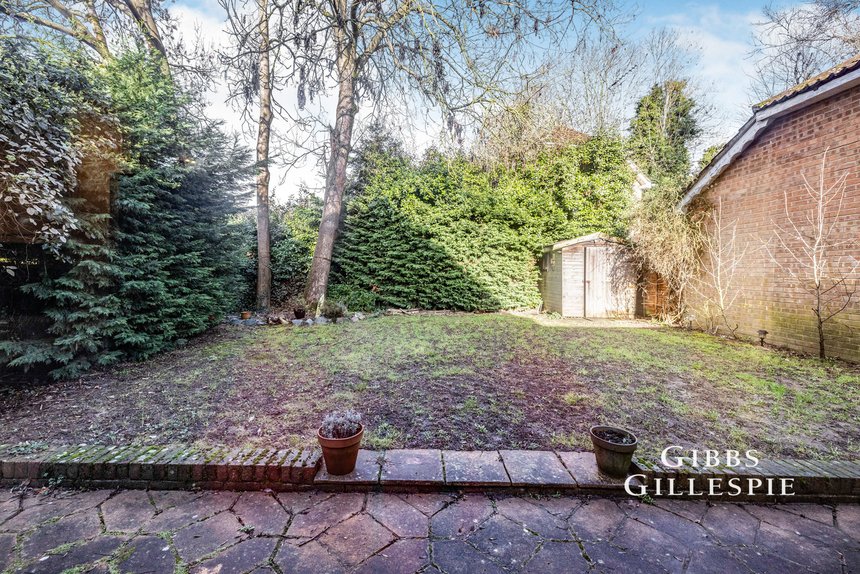 to let baycroft close london 17051 - Gibbs Gillespie