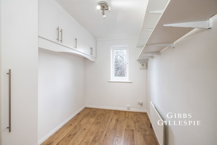 to let baycroft close london 17051 - Gibbs Gillespie