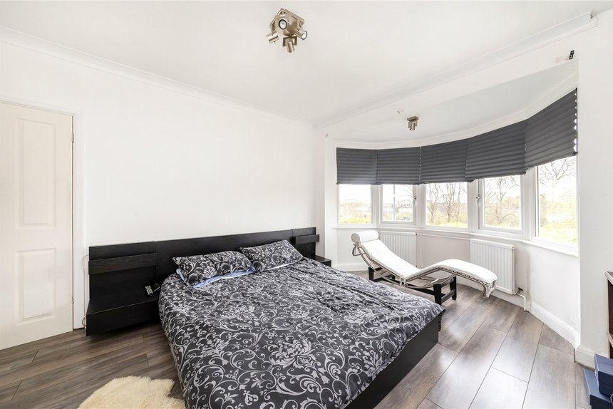 under offer greystoke park terrace london 17104 - Gibbs Gillespie