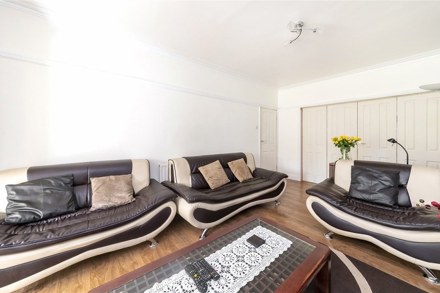 under offer greystoke park terrace london 17104 - Gibbs Gillespie