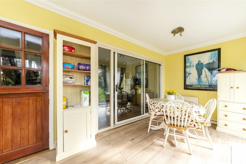 under offer greystoke park terrace london 17104 - Gibbs Gillespie