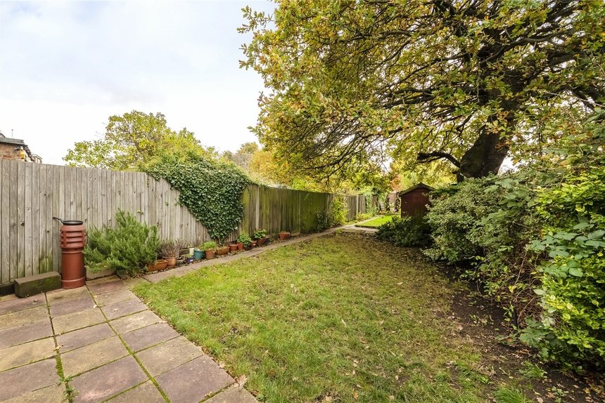 under offer greystoke park terrace london 17104 - Gibbs Gillespie