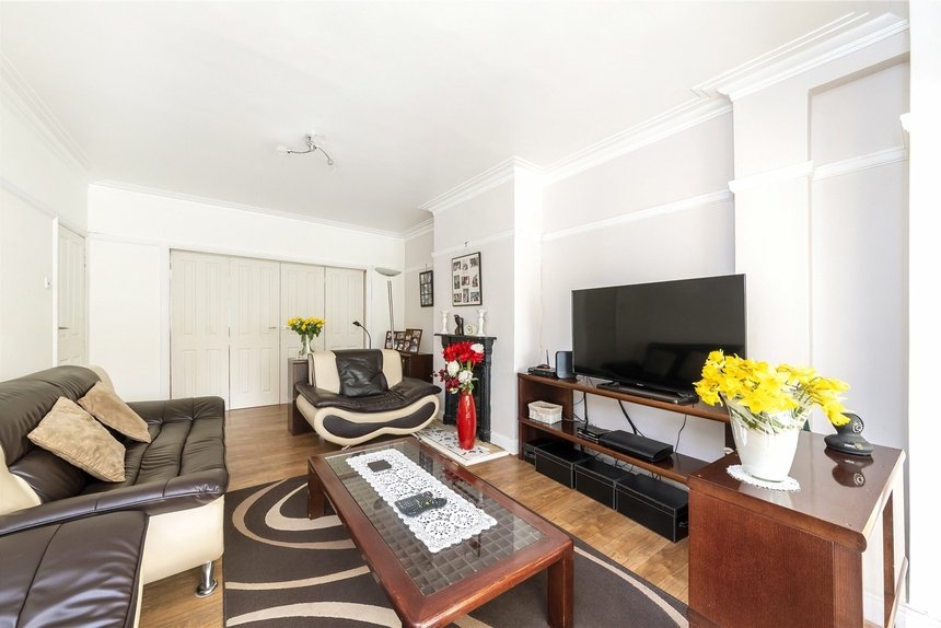 under offer greystoke park terrace london 17104 - Gibbs Gillespie