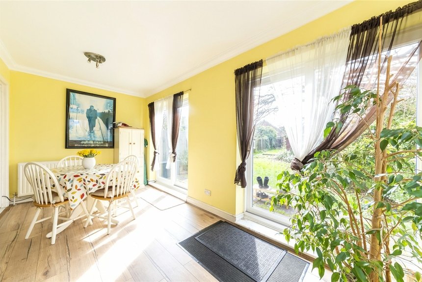 under offer greystoke park terrace london 17104 - Gibbs Gillespie