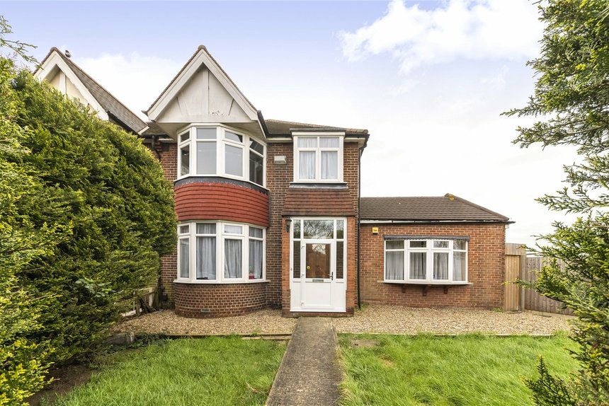 under offer greystoke park terrace london 17104 - Gibbs Gillespie