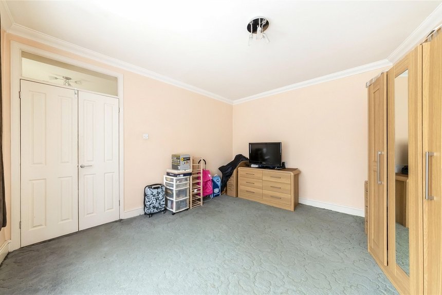 under offer greystoke park terrace london 17104 - Gibbs Gillespie