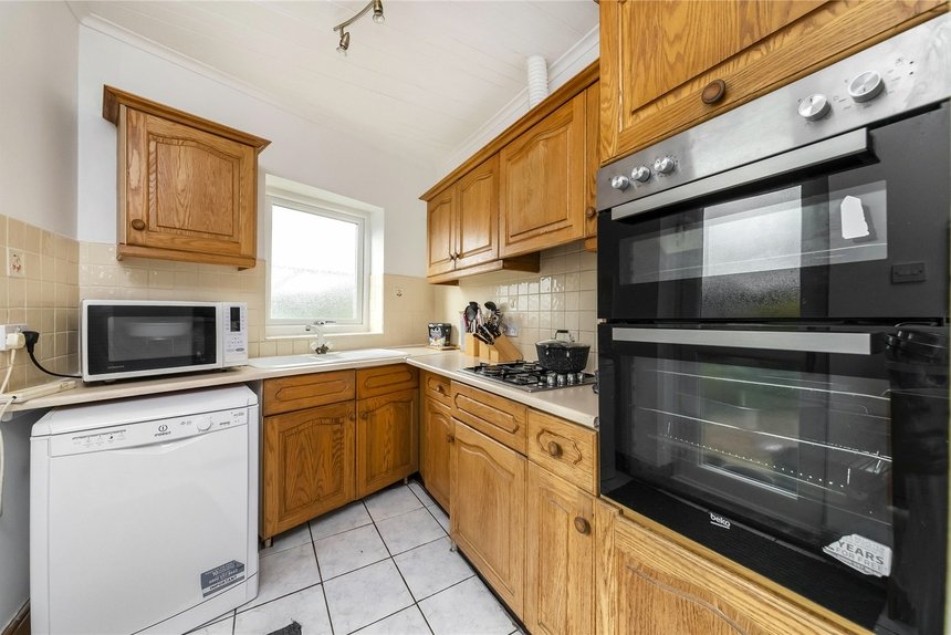 under offer greystoke park terrace london 17104 - Gibbs Gillespie