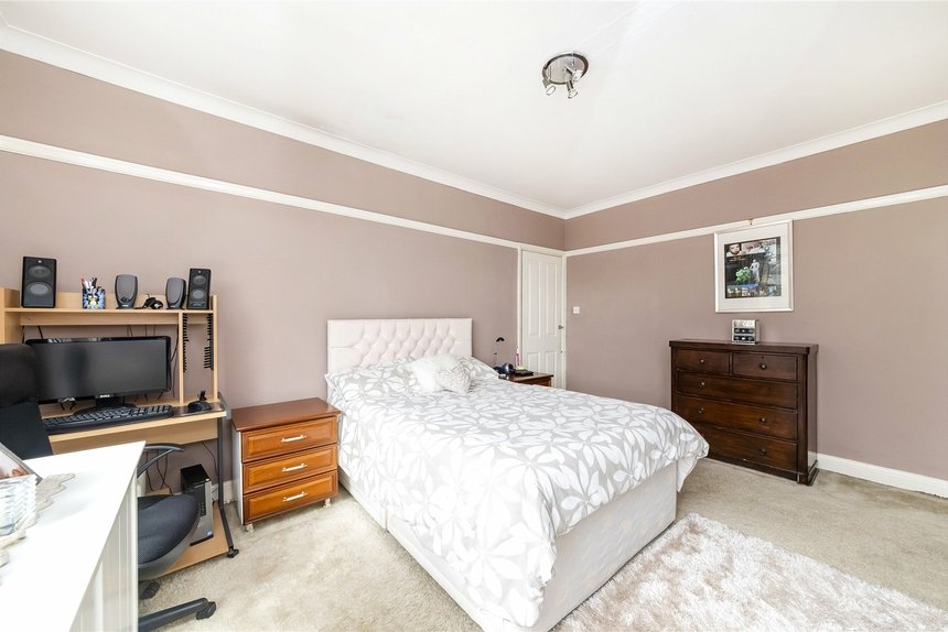 under offer greystoke park terrace london 17104 - Gibbs Gillespie