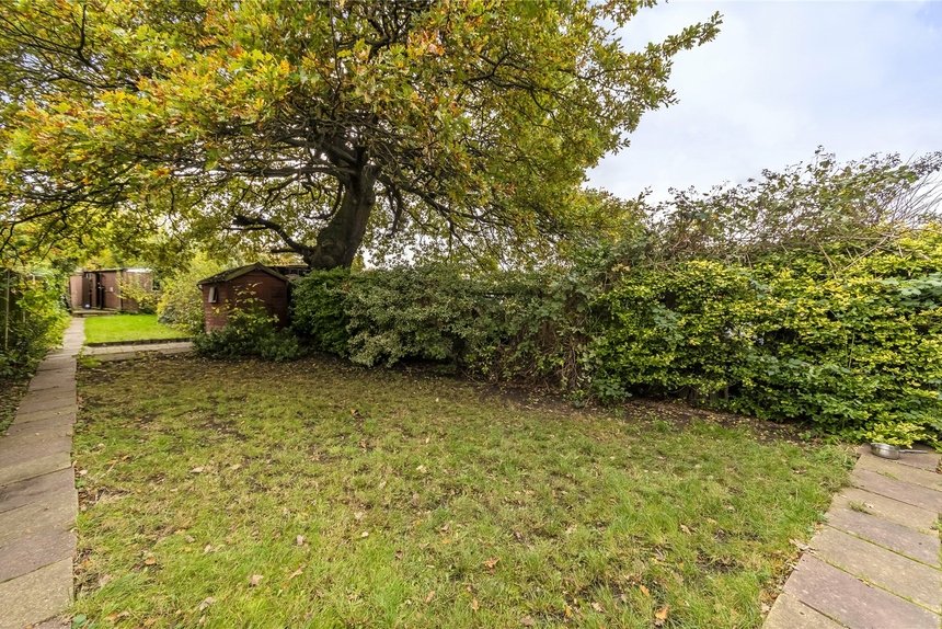 under offer greystoke park terrace london 17104 - Gibbs Gillespie