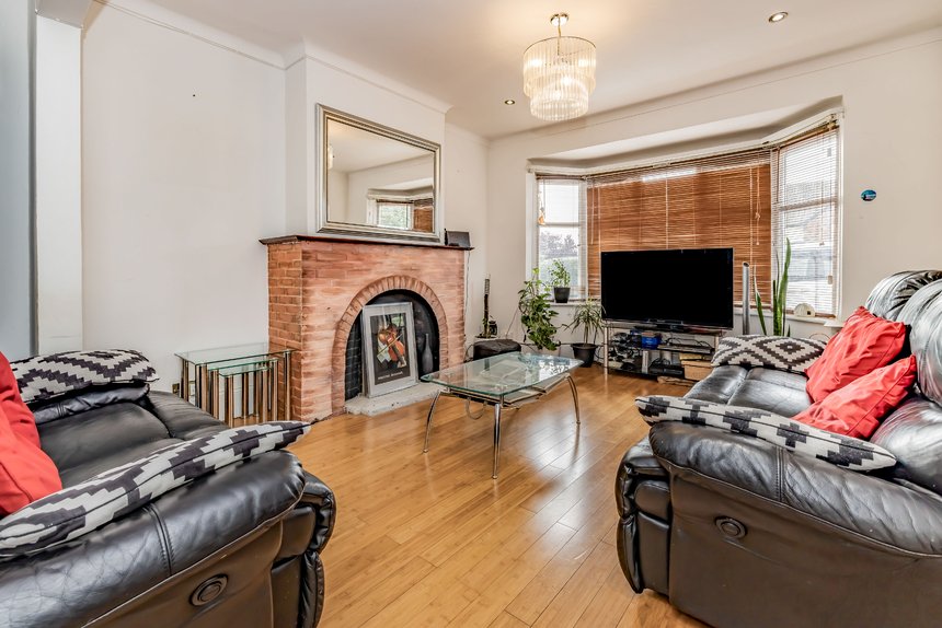 4 bedroom House for sale in Rickmansworth Road, Northwood, Middlesex