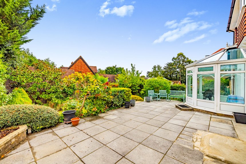 3 bedroom House for sale in Ducks Hill Road, Northwood, Middlesex, HA6