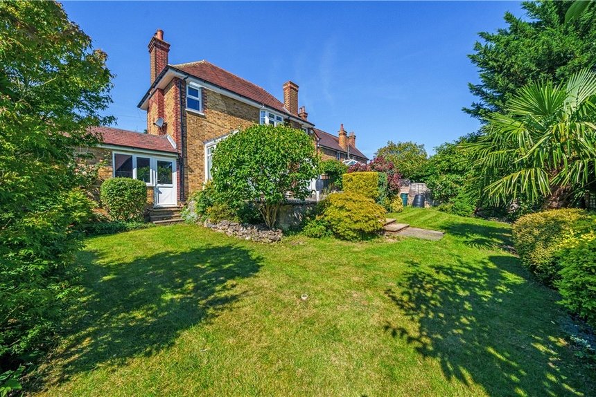 3 bedroom House for sale in Ducks Hill Road, Northwood, Middlesex, HA6