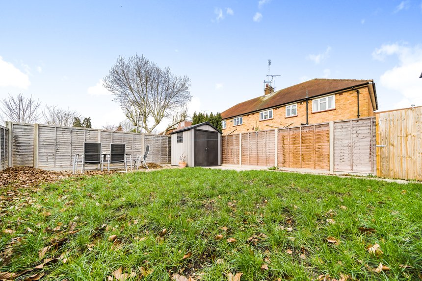 2 bedroom Maisonette for sale in Broadwater Gardens, Harefield ...