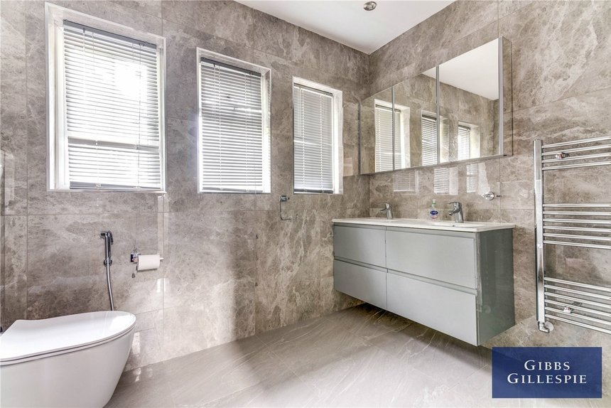 to let swakeleys road london 17237 - Gibbs Gillespie