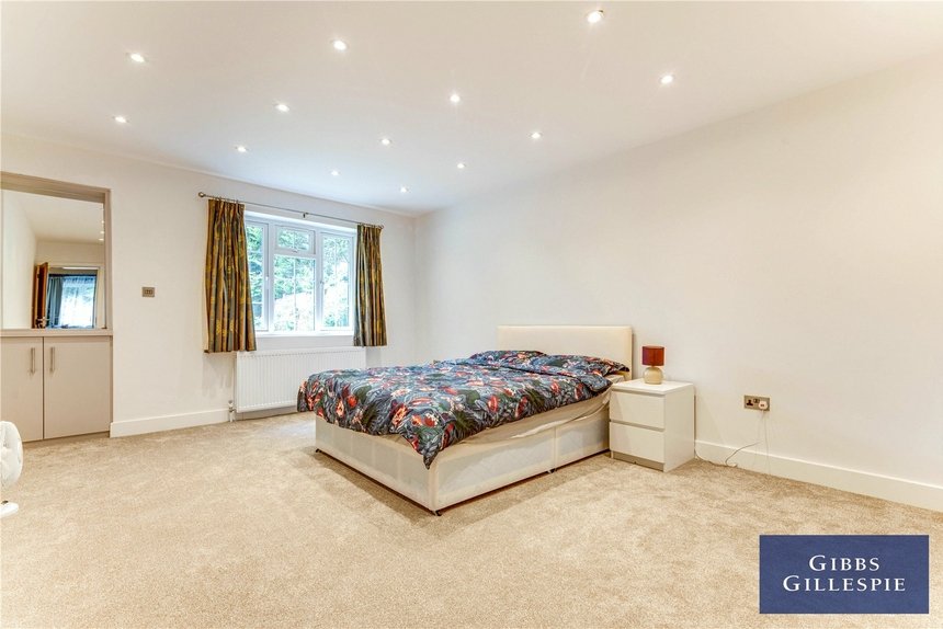 to let swakeleys road london 17237 - Gibbs Gillespie