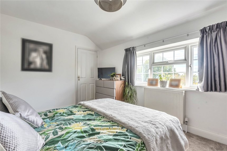 under offer cordingley road london 17244 - Gibbs Gillespie