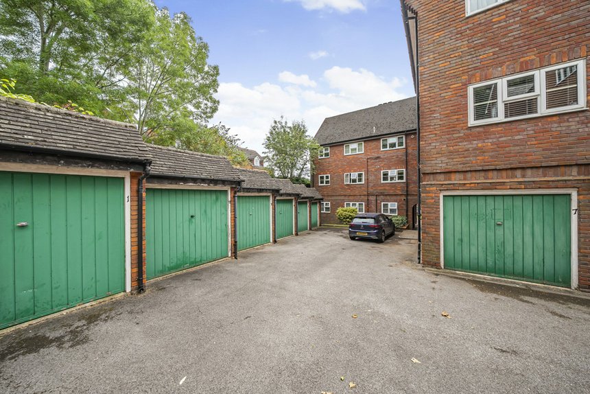 under offer parsonage road london 17249 - Gibbs Gillespie