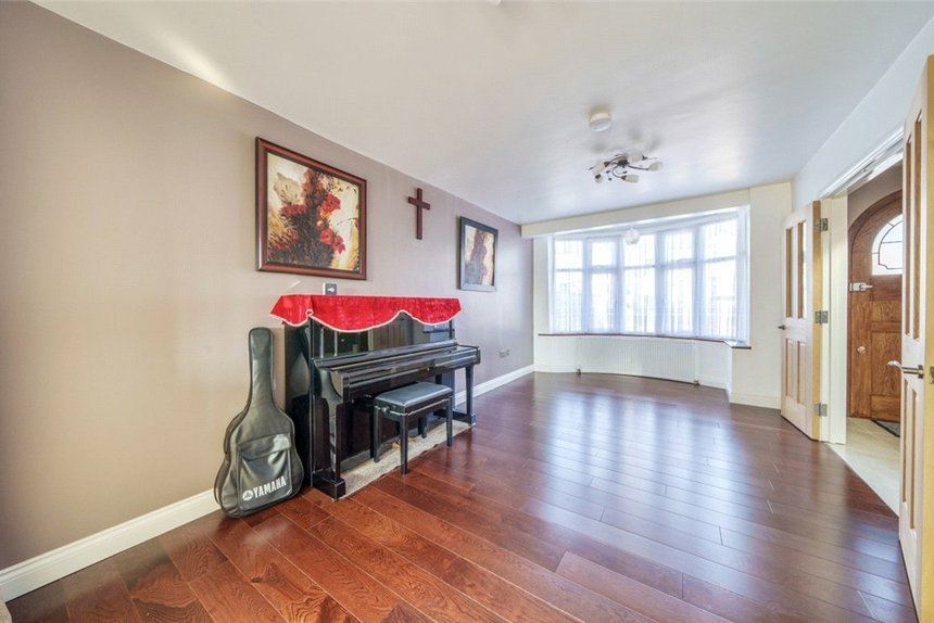 for sale conway crescent london 17310 - Gibbs Gillespie