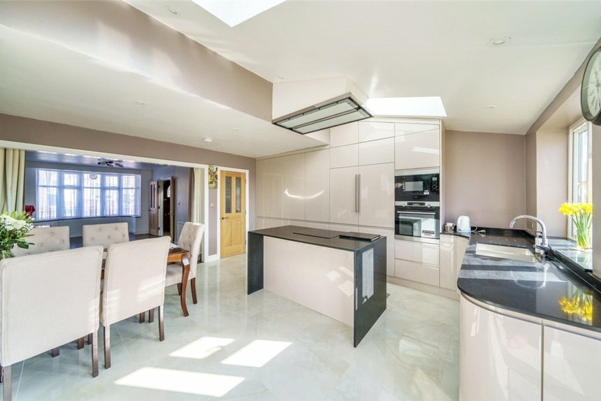 for sale conway crescent london 17310 - Gibbs Gillespie