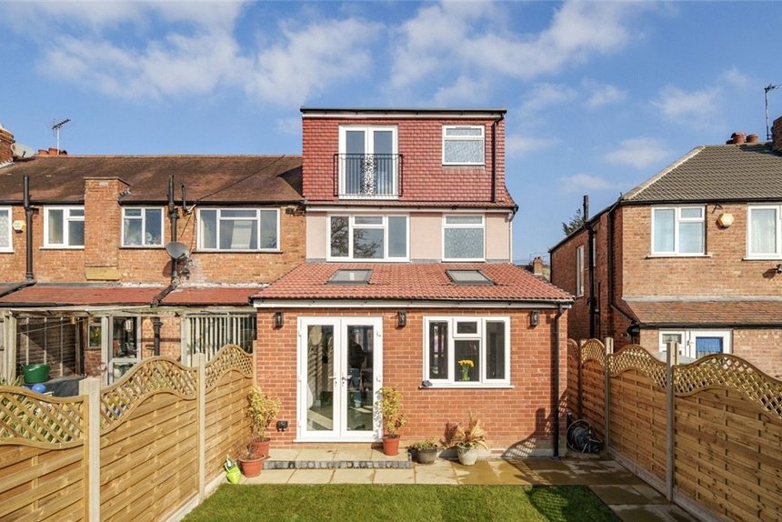 for sale conway crescent london 17310 - Gibbs Gillespie