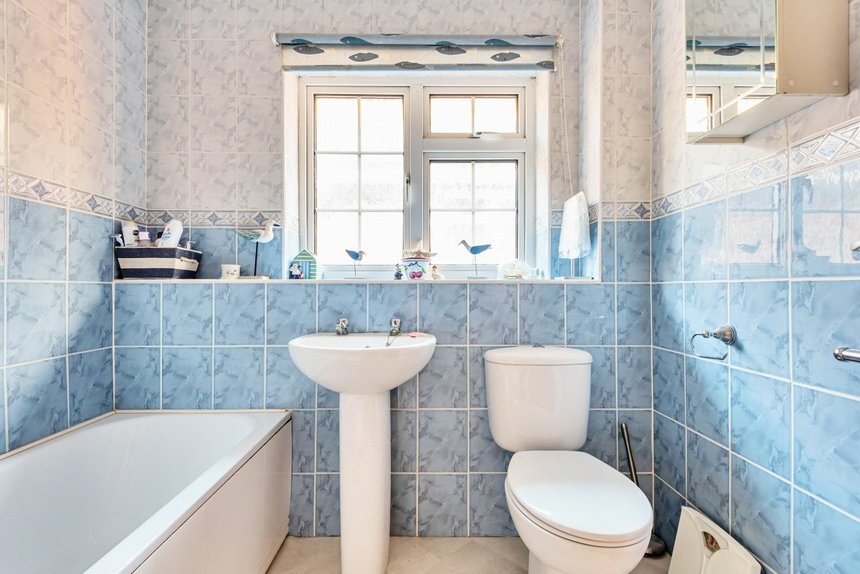 4 bedroom House for sale in Eastcote Road, Ruislip, Middlesex, HA4