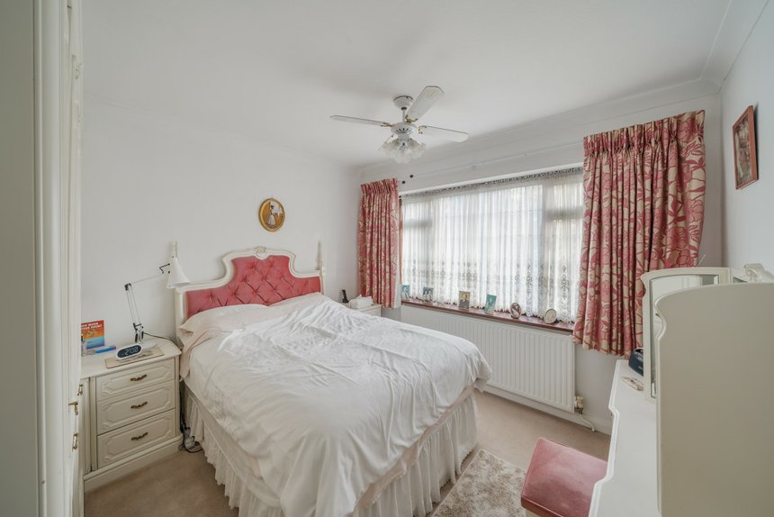 4 bedroom House for sale in High Road Eastcote, Pinner, Middlesex, HA5