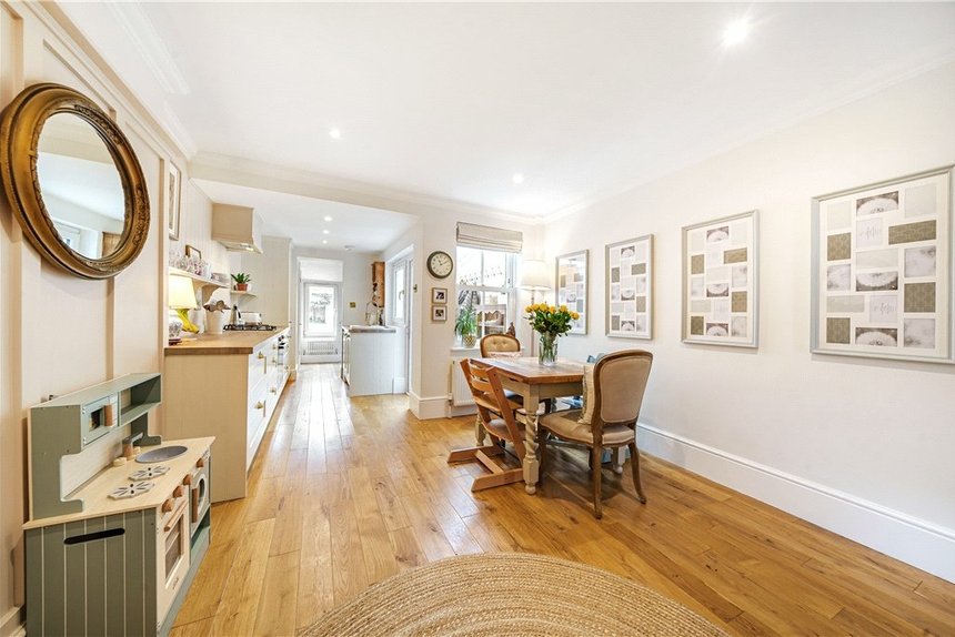 for sale hallowell road london 18057 - Gibbs Gillespie