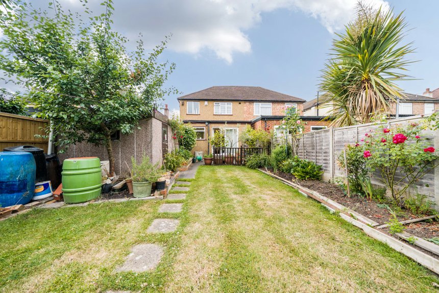 under offer hunters hill london 18085 - Gibbs Gillespie