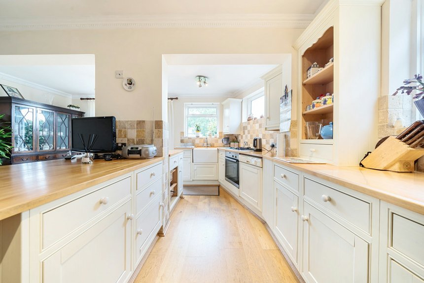 under offer hunters hill london 18085 - Gibbs Gillespie