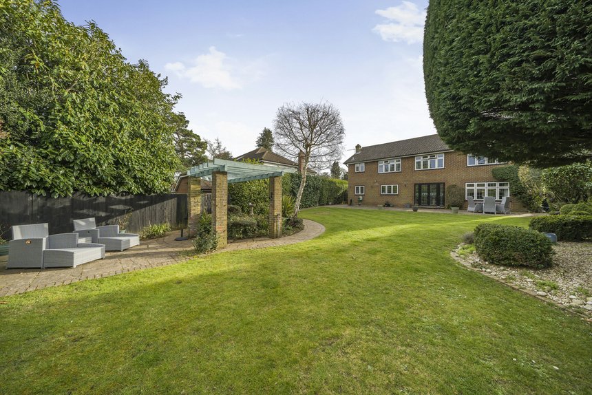 sold penshurst close london 18261 - Gibbs Gillespie