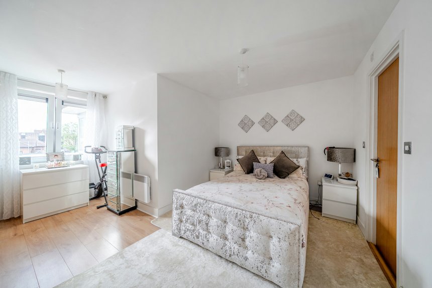 for sale redford way london 18469 - Gibbs Gillespie