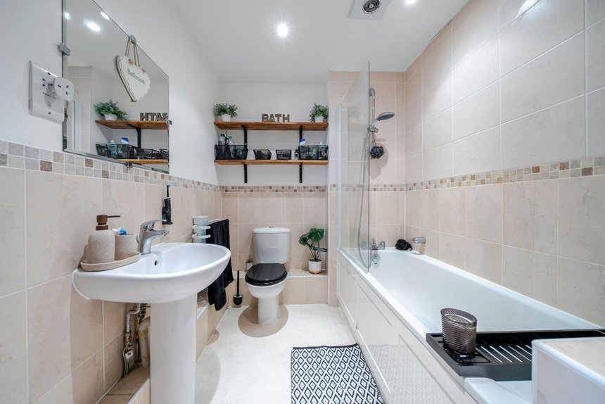 for sale redford way london 18469 - Gibbs Gillespie