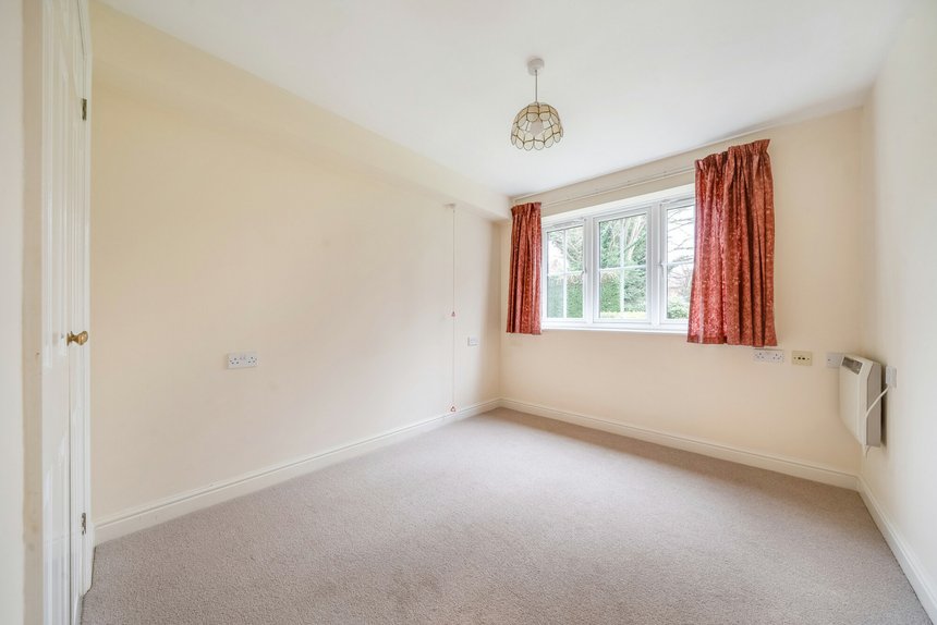 under offer high street london 18607 - Gibbs Gillespie