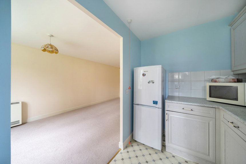 under offer high street london 18607 - Gibbs Gillespie