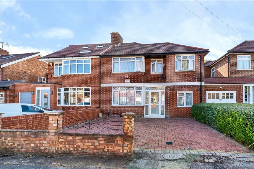 5 bedroom House for sale in Wetheral Drive, Stanmore, Middlesex, HA7