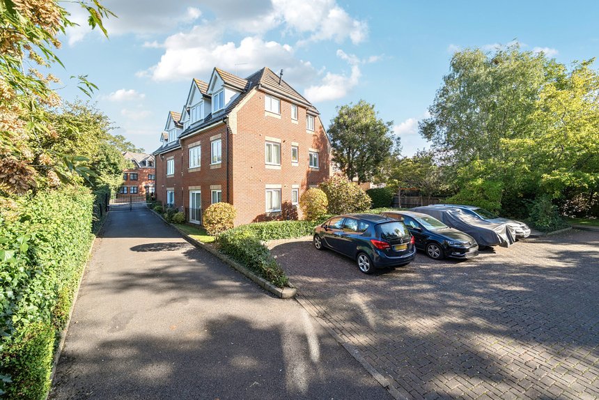 for sale birch view london 18724 - Gibbs Gillespie