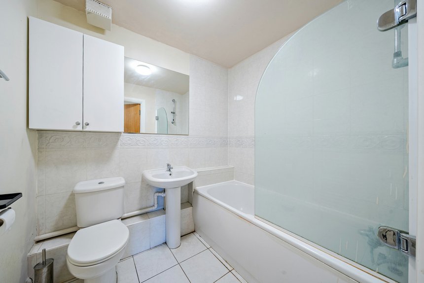 for sale birch view london 18724 - Gibbs Gillespie