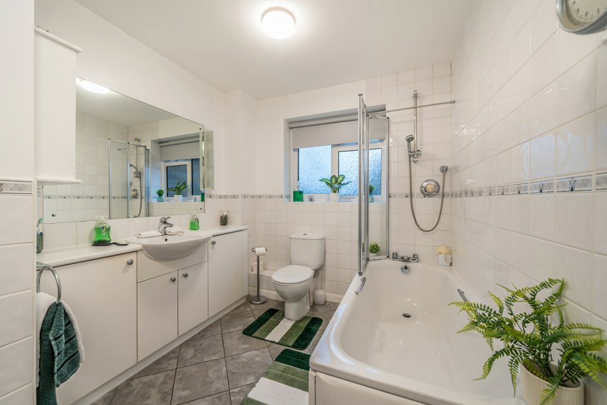 for sale vernon drive london 18924 - Gibbs Gillespie