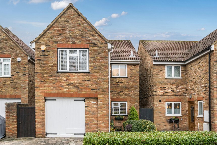 for sale vernon drive london 18924 - Gibbs Gillespie